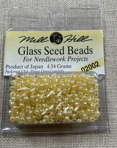Mill Hill Seed Beads 02002 - Yellow Creme Ø 2,2 mm
