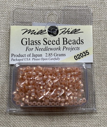 Mill Hill Seed Beads 02035 - Shimmering Apricot Ø 2,2 mm