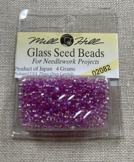 02082 - Opaque Hyacinth Mill Hill Seed Beads Ø 2,2 mm