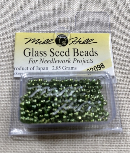 02098 - Pine Green Mill Hill Seed Beads Ø 2,2 mm