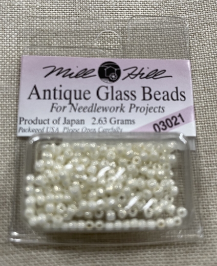 03021 - Royal Pearl Mill Hill Seed-Antique Beads Ø 2,2 mm