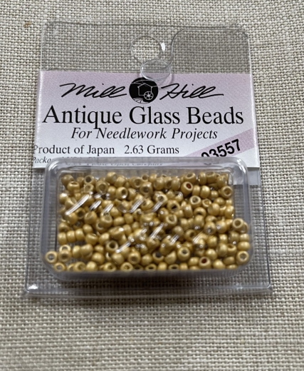 03557 - Satin Old Gold Mill Hill Seed-Antique Beads Ø 2,2 mm