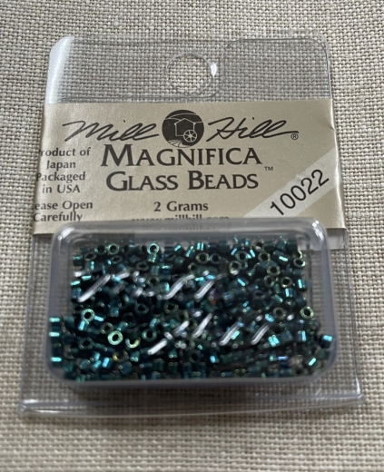 10022 - Royal Green Mill Hill Magnifica Beads Ø 1,65 mm