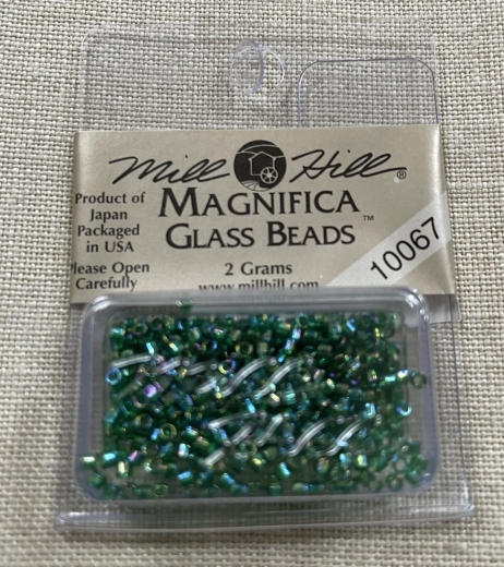 Mill Hill Magnifica Beads - 10067 True Green Opal Ø 1,65 mm