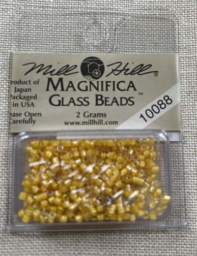 10088 - Golden Rod Mill Hill Magnifica Beads Ø 1,65 mm