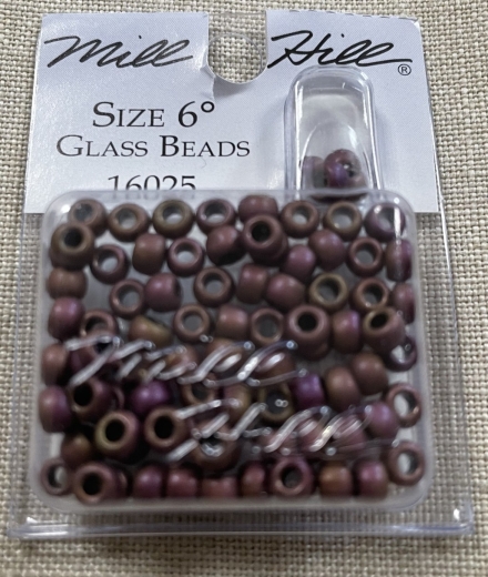 16025 Mill Hill Pony Beads Size 6 - Wildberry Ø 4 mm