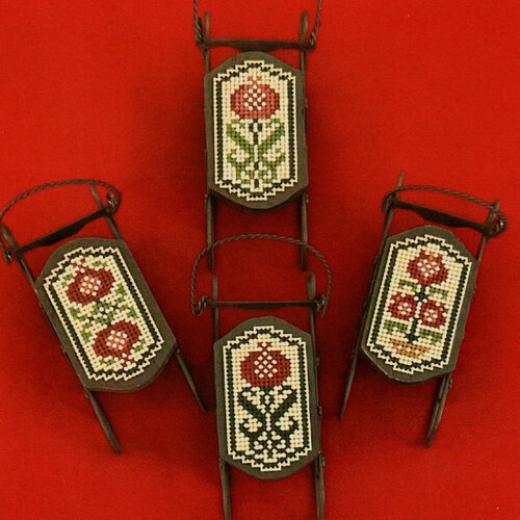 Foxwood Crossings - Pomegranate Sleds