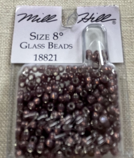 18821 Mill Hill Pony Beads Size 8 - Opal Dark Mauve Ø 3 mm