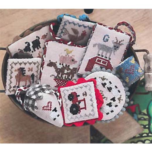 Heartstring Samplery - Festive Little Fobs - 13 Barnyard Edition