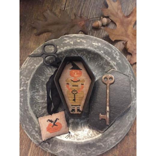 Stacy Nash Primitives - Witch Hazel Sewing Coffin