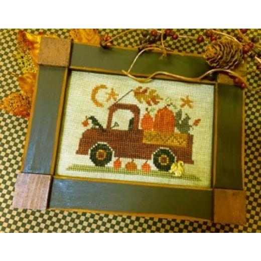Homespun Elegance - Pumpkin Pickin Truck