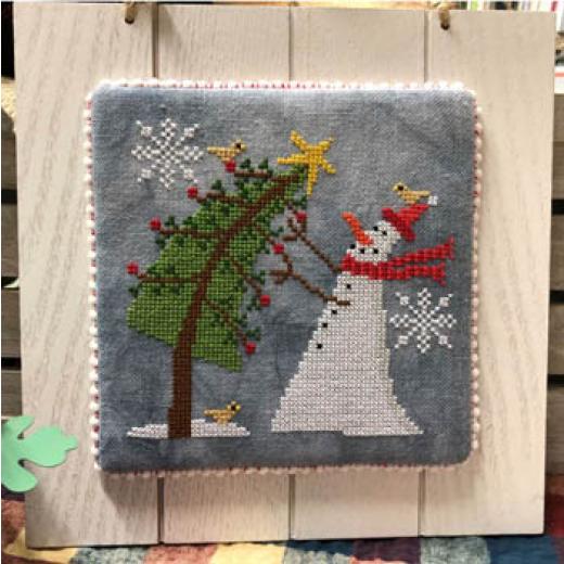 Bendy Stitchy Designs - Trimming the Tree