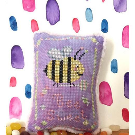 Darling & Whimsy Designs - Bee Sweet