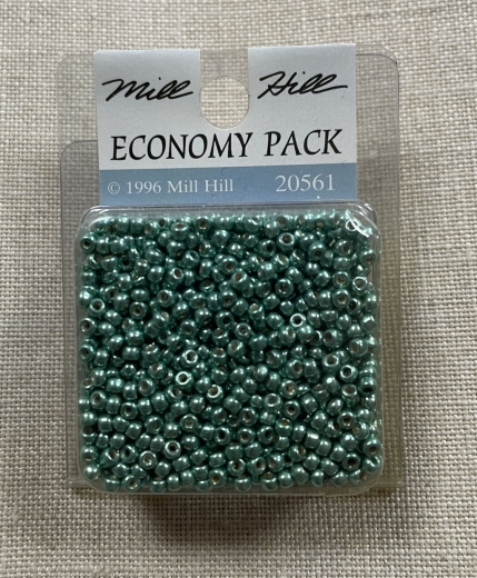 00561 - Ice Green Mill Hill Seed Beads Economy Pack Ø 2,2 mm