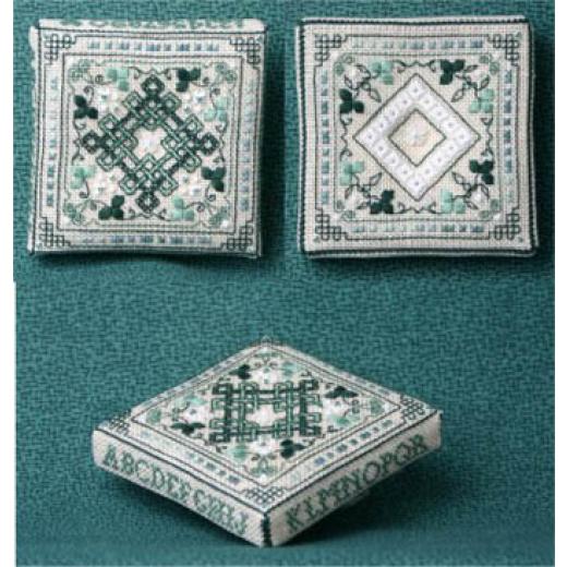 The Sweetheart Tree - Tiny Shamrocks Pin Cushion w/emb