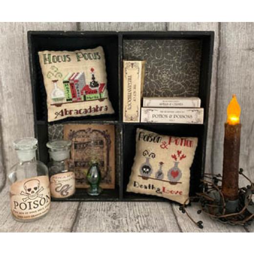 Mani Di Donna - Witch Spells Pillows