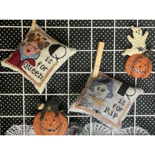 Romys Creations - Halloween Alphabet - Q & R