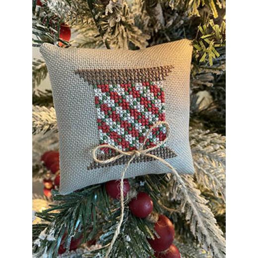 Stickvorlage Crafty Bluebonnet Designs - Christmas Plaid Spool