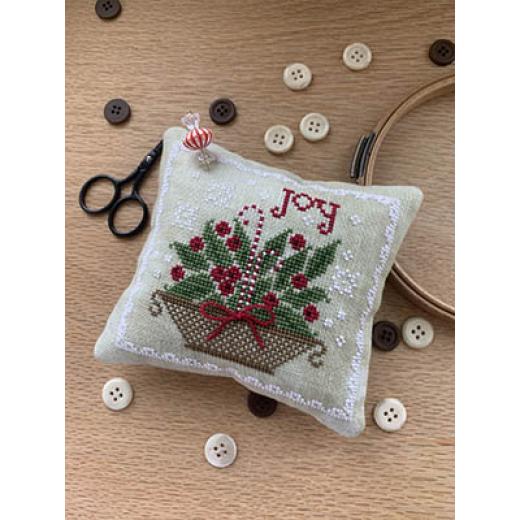Holly Basket Pinkeep - Stitches By Ethel (Stickvorlage)
