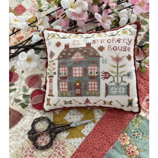 Stitchery House (1 of 9) - Pansy Patch Quilts & Stitchery (Stickvorlage)