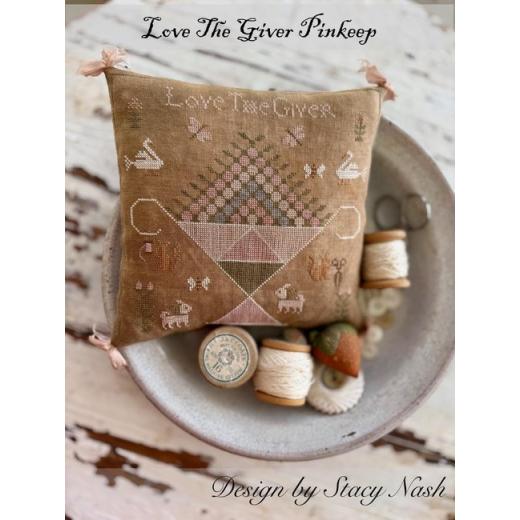 Stacy Nash Primitives - Love The Giver Pinkeep
