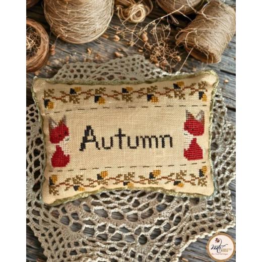 MTV Designs - Autumn Pillow