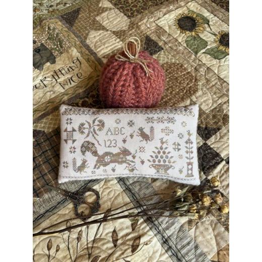 Stickvorlage Pansy Patch Quilts & Stitchery - Sassy Squirrel Pinkeep