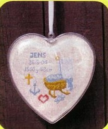 Geburtsbild Jungen mit Acrylherz - Oehlenschläger (Stickpackung)