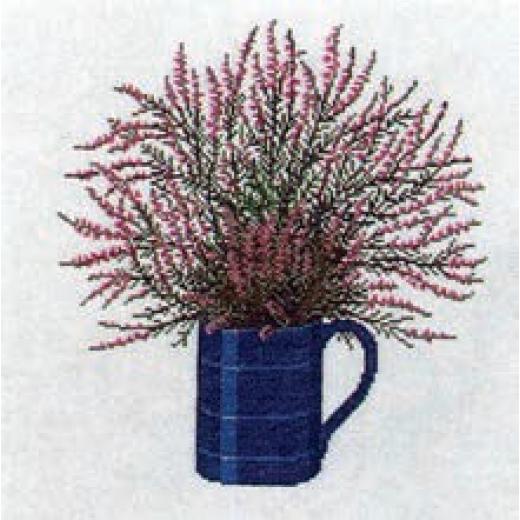 Haandarbejdets Fremme - Krug mit Heideblumen blau