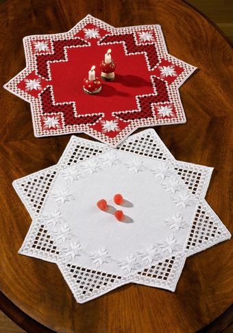 Hardanger Tischdecke rot - Stickpackung Permin