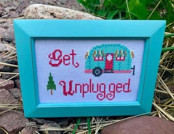 Stickvorlage Pickle Barrel Designs - Get Unplugged (Ausverkauf)