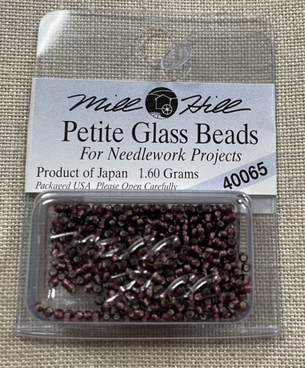 40065 Mill Hill Seed-Petite Beads - Eggplant Ø 1,5 mm