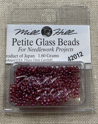 Mill Hill Seed-Petite Beads 42012 Royal Plum Ø 1,5 mm