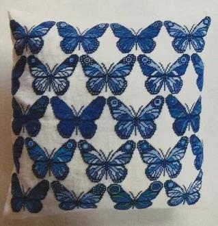 Haandarbejdets Fremme - Kissen Schmetterlinge (Stickpackung)
