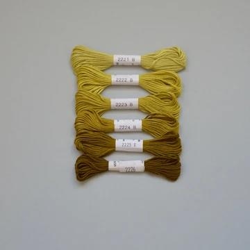 Soie dAlger Seidenstickgarn - Farbe 2222 kühles gelb extra