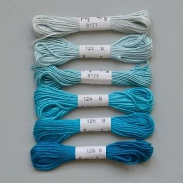 Soie dAlger Au Ver A Soie Seidenstickgarn Farbe 121 cyan extra