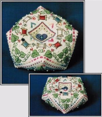 Stickvorlage The Sweetheart Tree - Stitchers Favorite Biscornu Pincushion w/beads