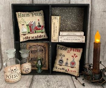 Witch Spells Pillows - Mani Di Donna (Stickvorlage)