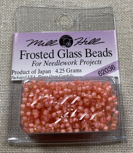 62036 Mill Hill Seed-Frosted Beads - Pink Coral Ø 2,2 mm
