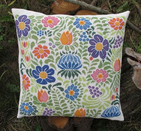 Fremme Stickpackung - Kissen Blumen 40x40 cm