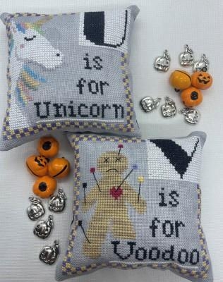 Halloween Alphabet - U & V - Romys Creations (Stickvorlage)