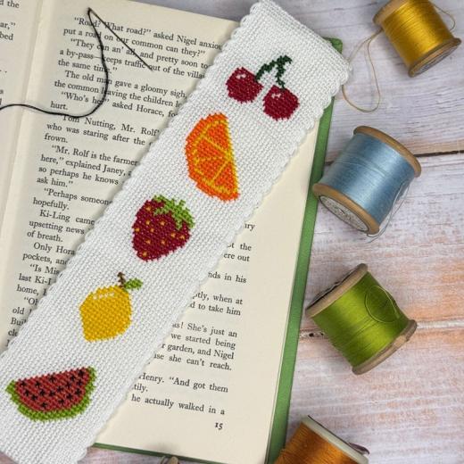 The Crafty Kit Company - Bookmark Summer Fruits