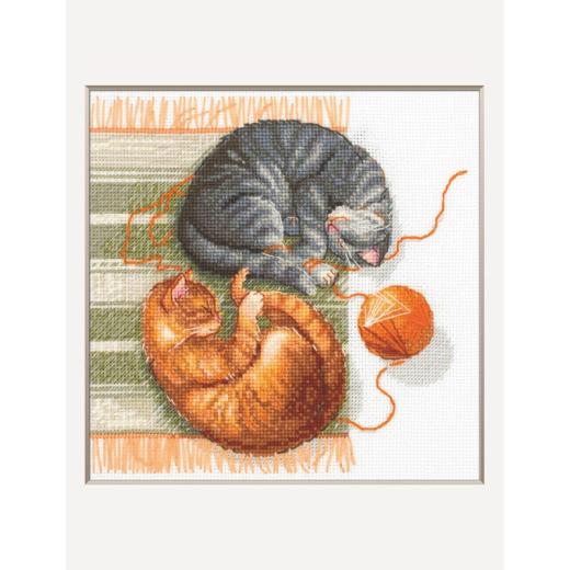 Aine - Cats and Threads