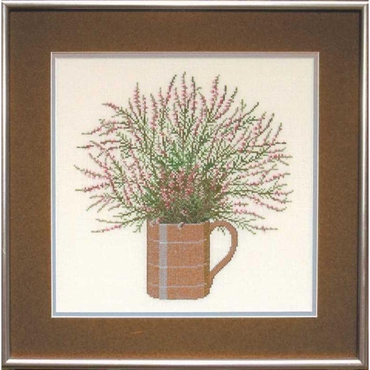 Haandarbejdets Fremme - Krug mit Heideblumen braun
