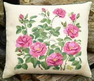 Haandarbejdets Fremme - Kissen Rosen (Stickpackung)