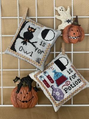 Stickvorlage Romys Creations - Halloween Alphabet - O & P