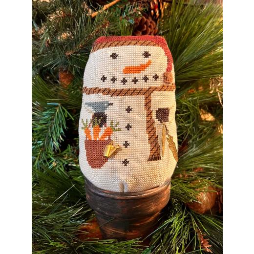 Sowing Carrots Snowman - Homespun Elegance Ltd (Stickvorlage)