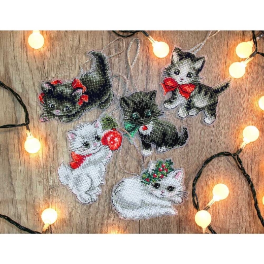 Leti Stitch Stickpackung - Christmas Kittens Toys