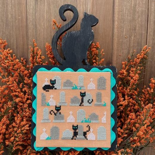 Cats in The Graveyard - Petal Pusher (Stickvorlage)