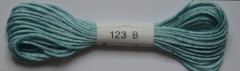 Soie dAlger Au Ver A Soie Seidenstickgarn Farbe 123 cyan extra